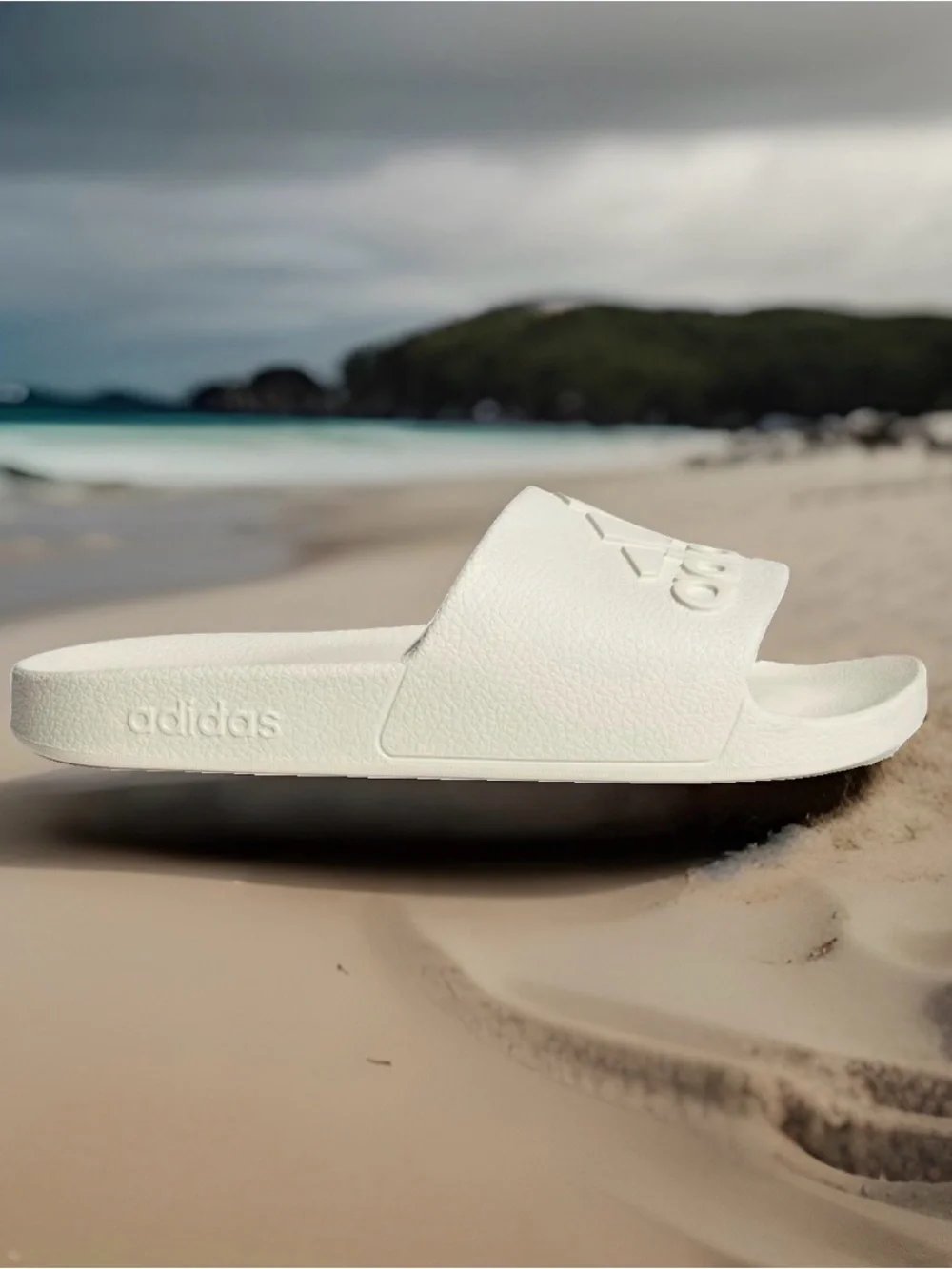 Adidas Deloitte Aqua Men’s Size 10 Slide Sandals. Off White. NWT